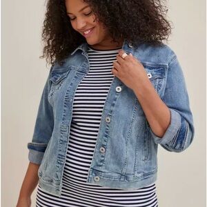 Torrid Light Wash Denim Jacket, Size 3 (22/24)